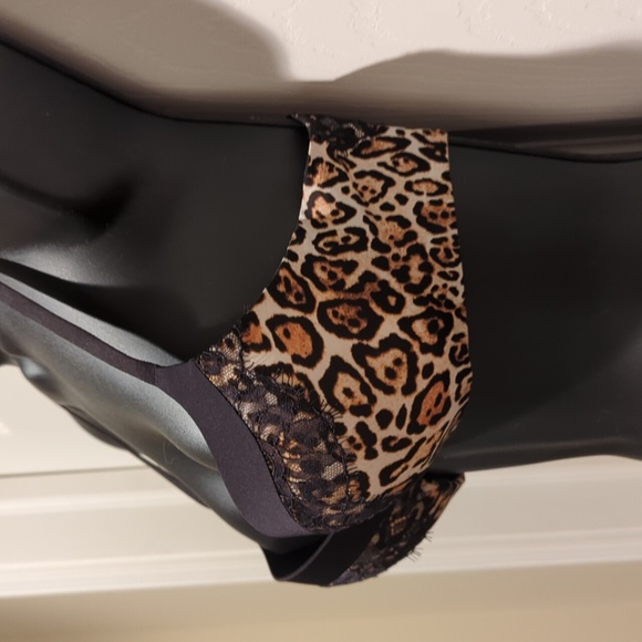 Victoria's Secret Leopard Print Push Up Bra - Picture 3 of 6